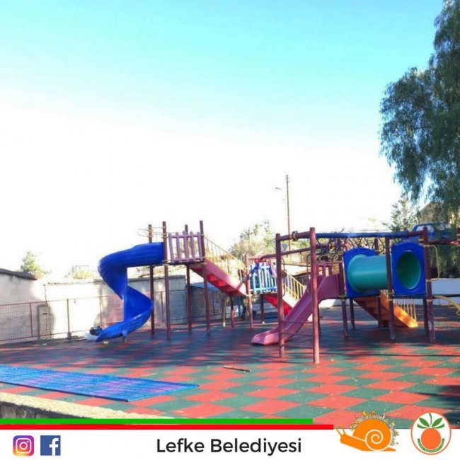 Çamlıköy Çocuk Parkı&#039;nın eksikleri giderilerek ve yenilenerek, çocukların daha iyi bir şekilde kullanabileceği oyun alına dönüştürüldü.
